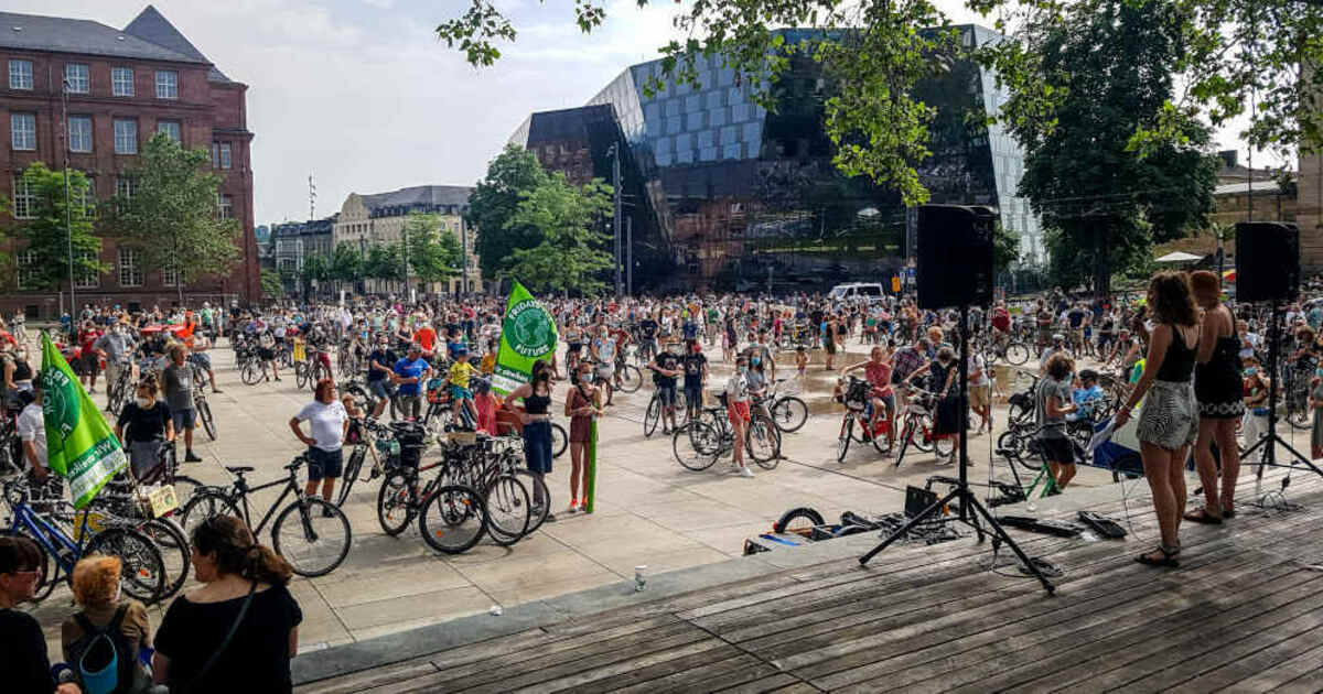 The city tunnel in Freiburg remained closed to the “Fridays For Future” bike demonstration