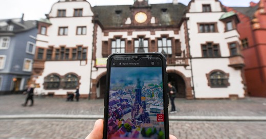 Digitalisierung, Handy, Smartphone, Rathaus, Freiburg, © Patrick Seeger - dpa