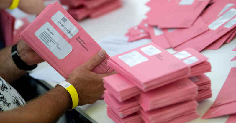 Briefwahl, Briefwähler, Stimmzettel, Briefwahlunterlagen, Bundestagswahl, Wahl, Auszählung, © Sven Hoppe - dpa (Symbolbild)